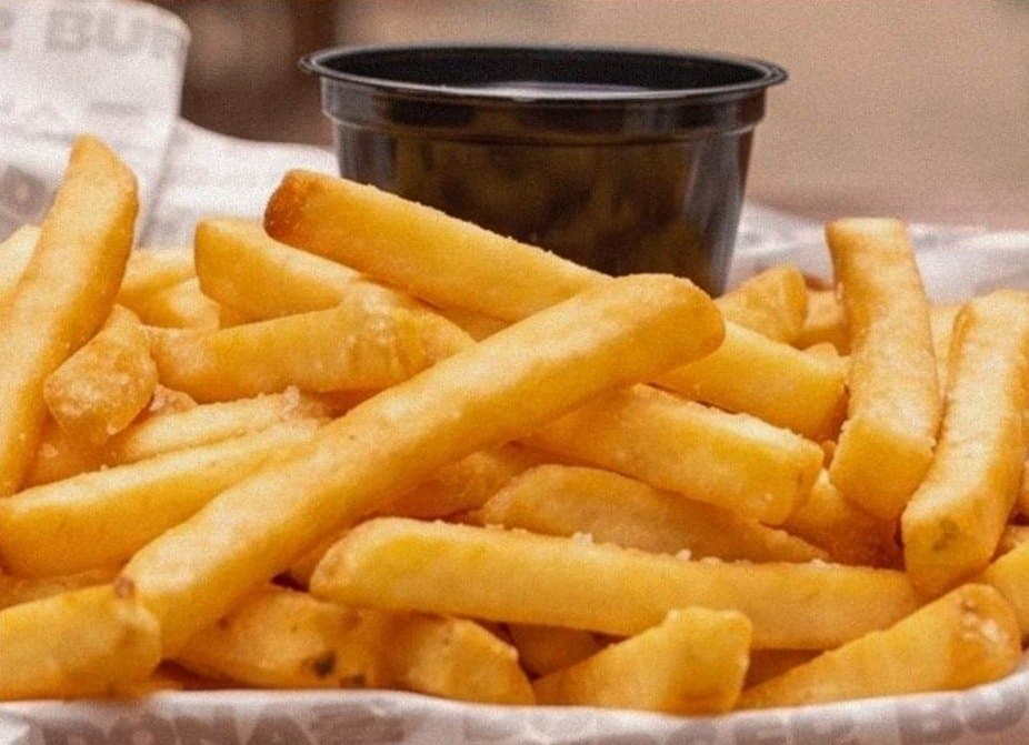 Porção de batata frita